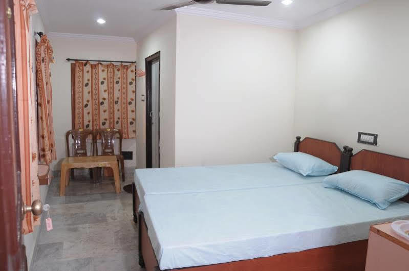 Vani Lodge Visakhapatnam Exterior foto